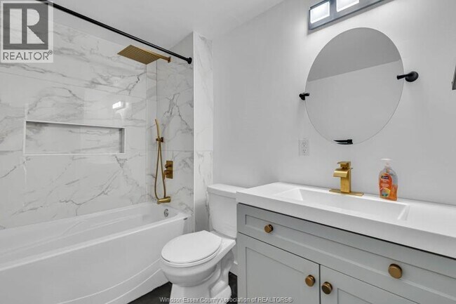 Photo - 928 Lacasse Blvd