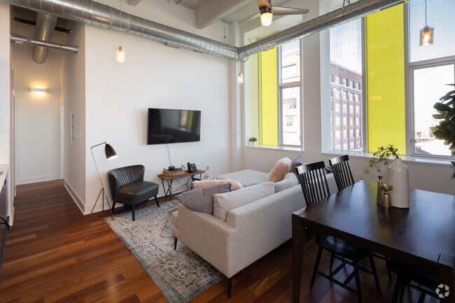 2 BR