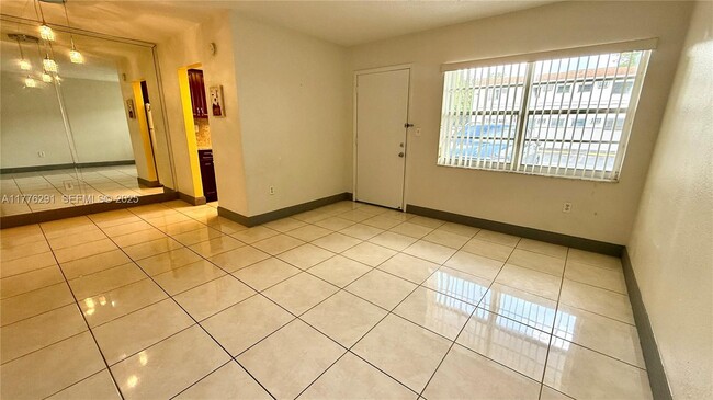 Photo - 1629 NW N River Dr Unit 104