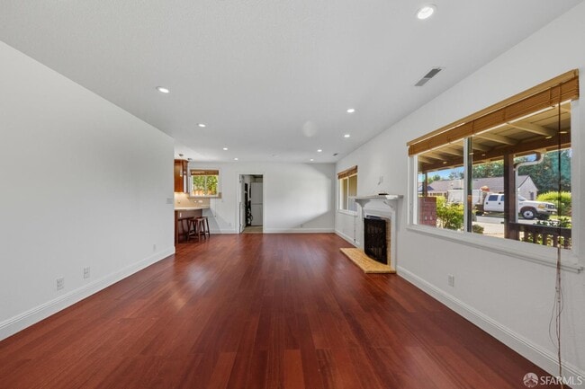 Photo - 2061 Ahneita Dr