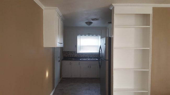 Photo - 3 W 49th Pl N