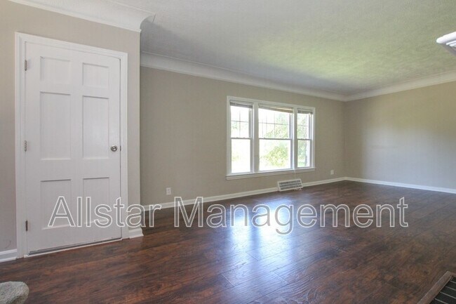 Photo - 3690 Washington Blvd