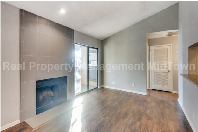 Photo - 1101 Calico Ln