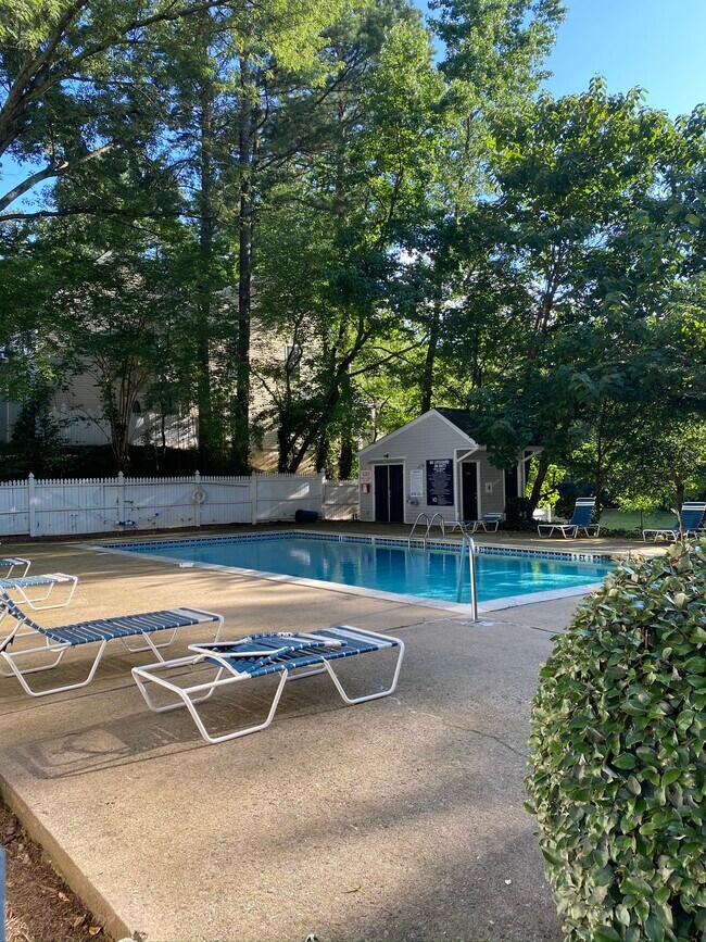 Photo - 1131 Roselawn Ln SE Unit 1131