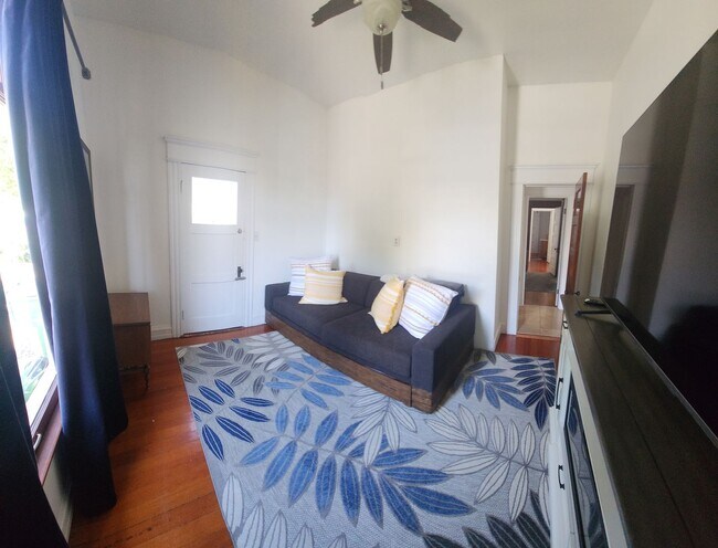 Photo - Islay Street  770-774 Unidad Islay 770