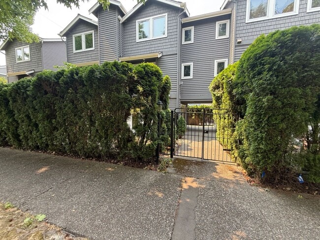 Photo - 1923 42nd Ave E