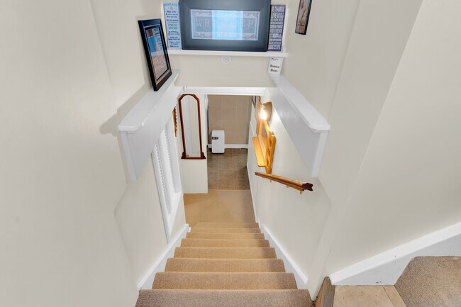 Photo - 46 Falaise Rd