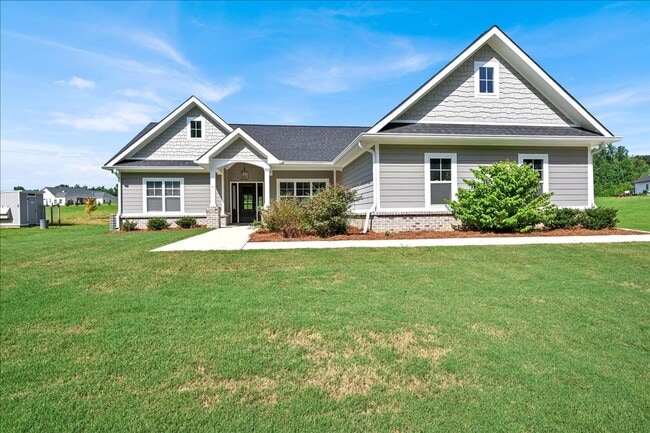 Building Photo - Country Craftsman