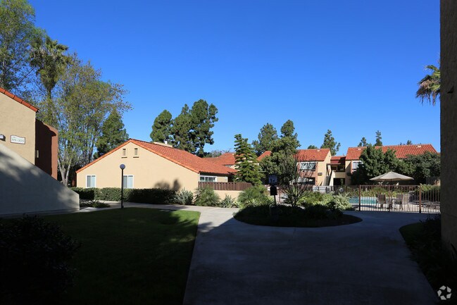 Photo - Alta Vista Apartments