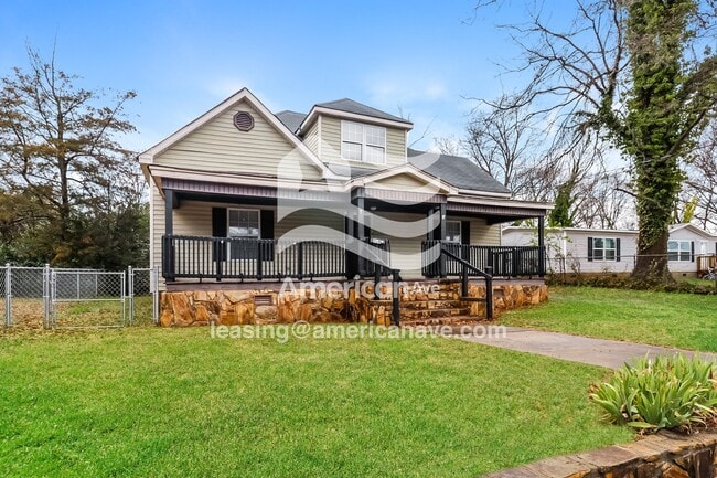 Photo - 209 Poplar St