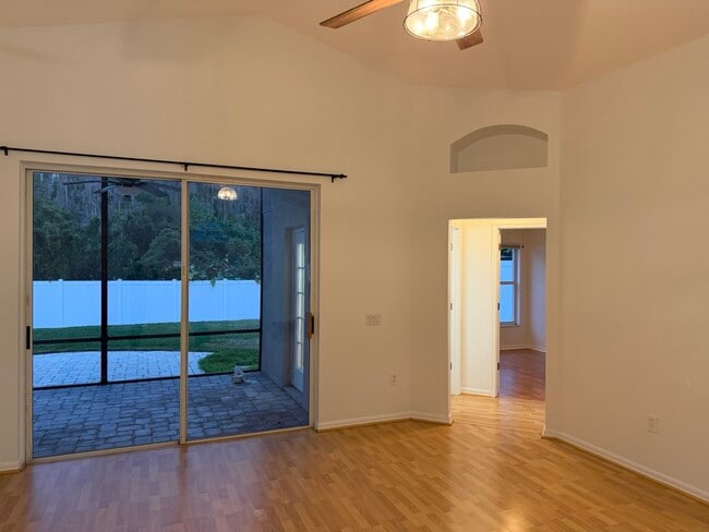 Photo - 30643 Tremont Dr