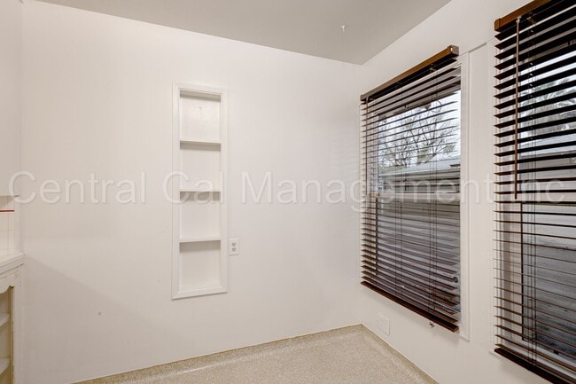 Photo - 347-351 E Marengo Ave Unit 347 E Marengo Ave