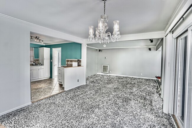 Photo - 130 Heather Dr