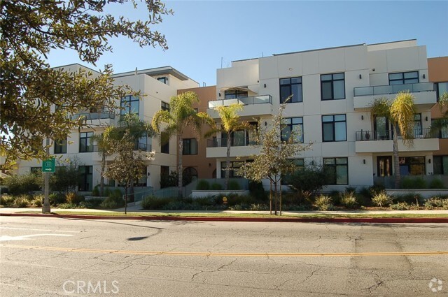 Building Photo - 399 E Del Mar Blvd Unit 117 Rental