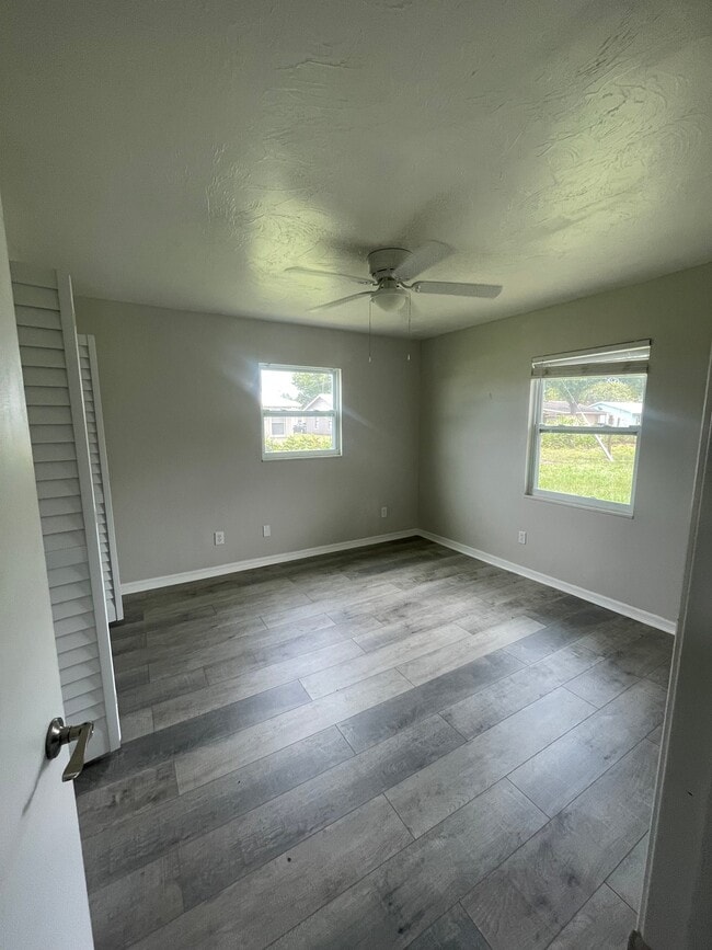 Photo - 138 Admiral Cir Unit B