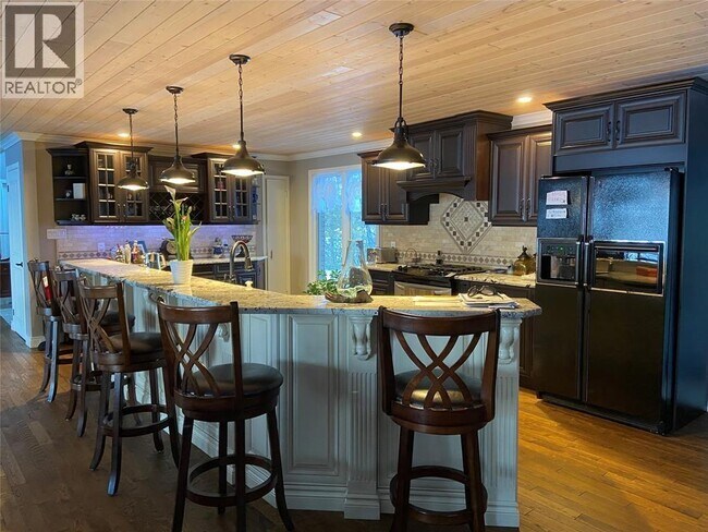 Photo - 3538 Queen St