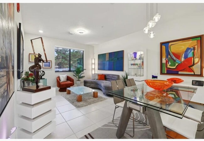 Building Photo - 8001 NW 41st St Unit F-112