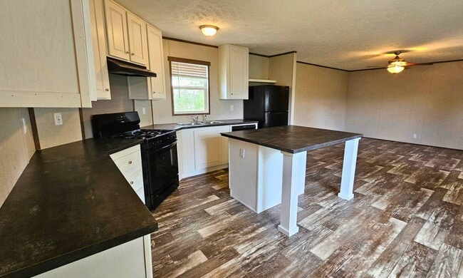 Photo - 2201 S Anna St