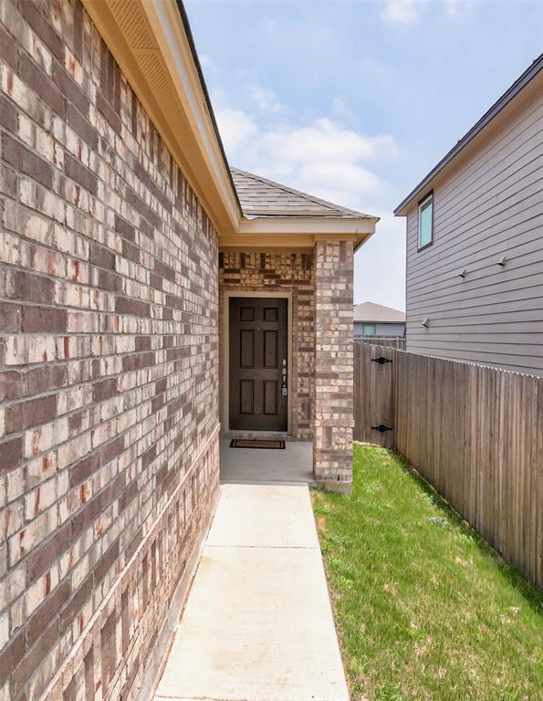 Photo - 210 Adeline Dr