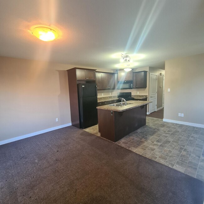 Photo - 420 Toronto St