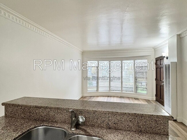 Photo - 1041 1/4 South Norton Avenue Unit 1041 1/4