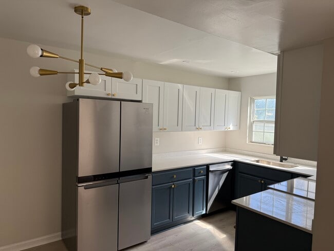 Kitchen - 114 Fort Evans Rd NE Unit A