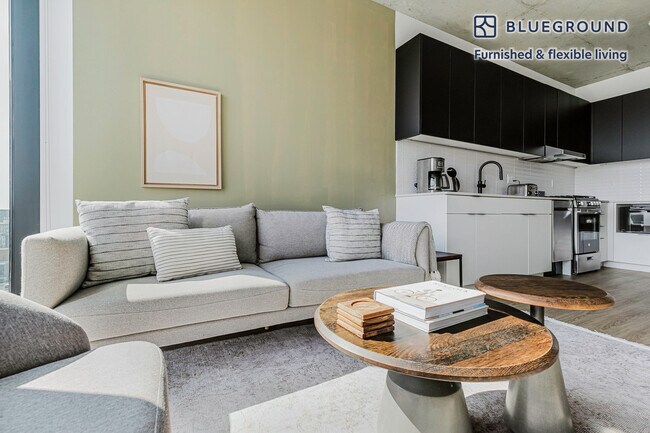 Photo - 225 N Elizabeth St Unidad FL11-ID1099