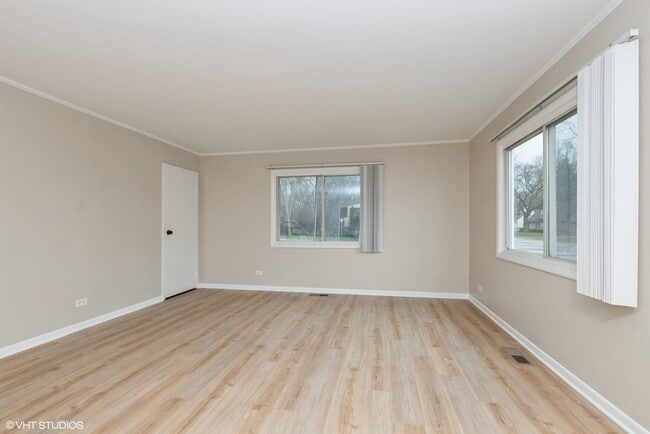 Photo - 363 Winnebago St
