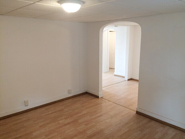 Photo - 518 W Edwards St Unidad Apt 2