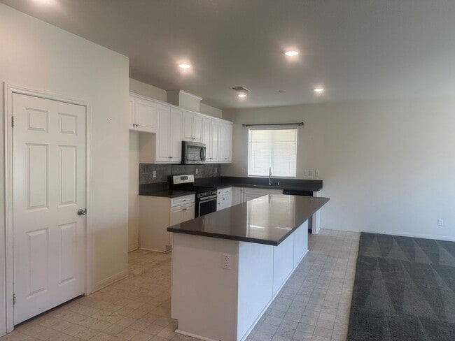 Photo - 4 Bed/2Bath, Solar Single-Story Home in Hidden Hills, Menifee