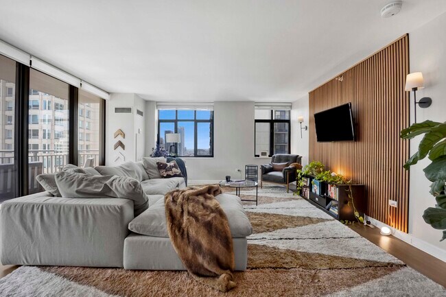 Photo - 630 N State St Unit 2208
