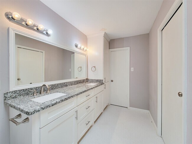 Photo - 13168 Trail Hollow Dr