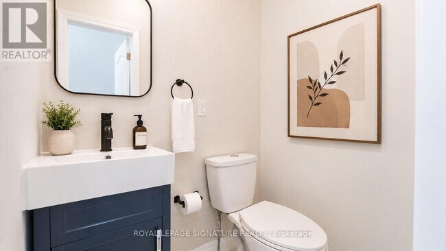 Photo - 53 1/2 KINRADE AVENUE