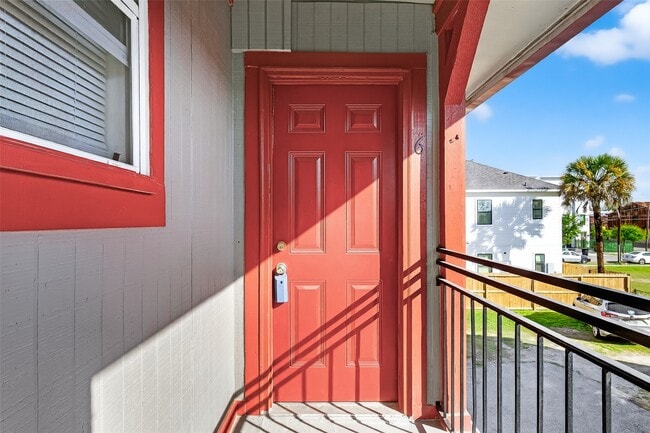 Photo - 2316 Freeman St Unit 6