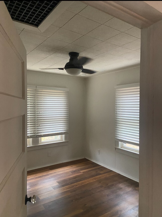 Photo - 206 E Paschal St