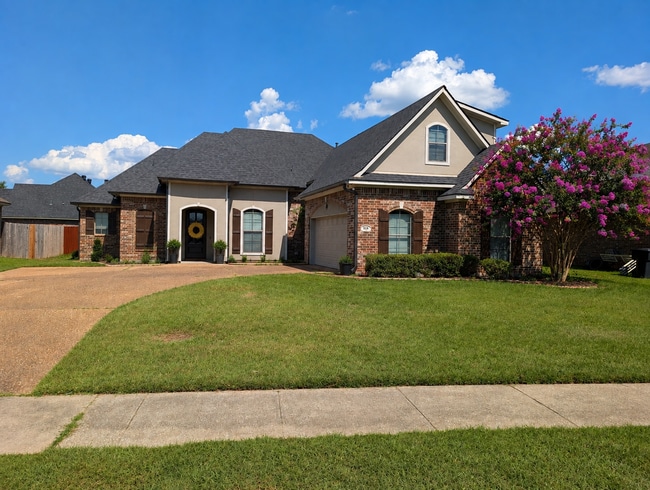 Building Photo - 519 Brompton Ln