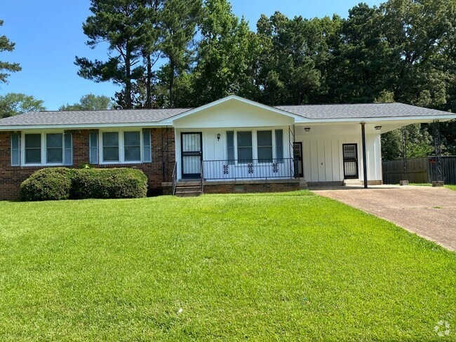 Building Photo - 27 Briarwood Ln Rental
