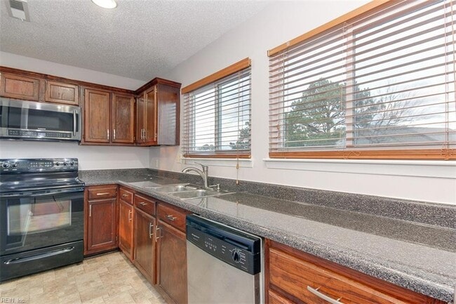 Photo - 3764 Chimney Creek Dr