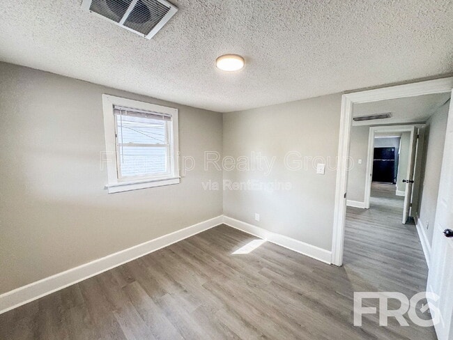 Photo - 600 Howell St Unit A