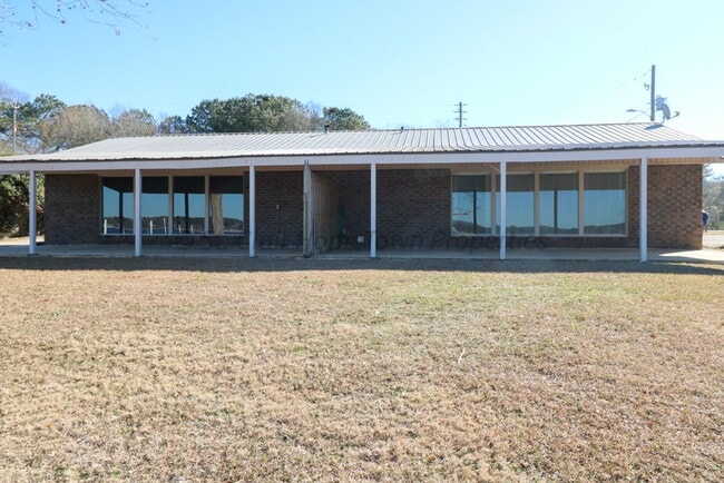 Building Photo - Remodeled Duplex on Logan Martin Lake Rental