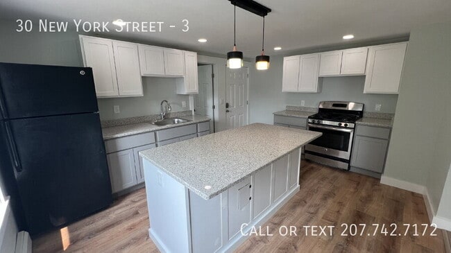Building Photo - 30 New York St Unit 3
