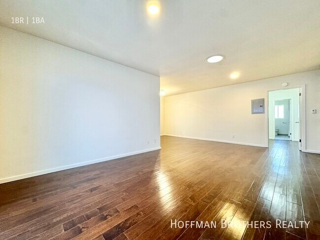 Photo - 8229 De Longpre Ave Unit 7