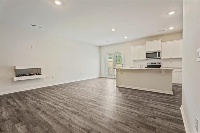Photo - 211 Stoneybrook Dr