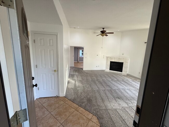 Photo - 13001 NE 89th St