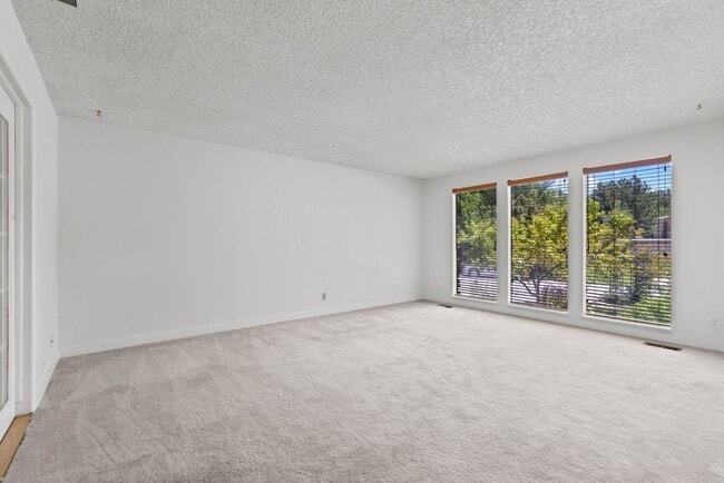 Photo - Home Sweet Home in Exclusive Warm Springs Mesa