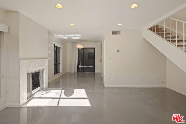 Photo - 3010 Colorado Ave Unit 1