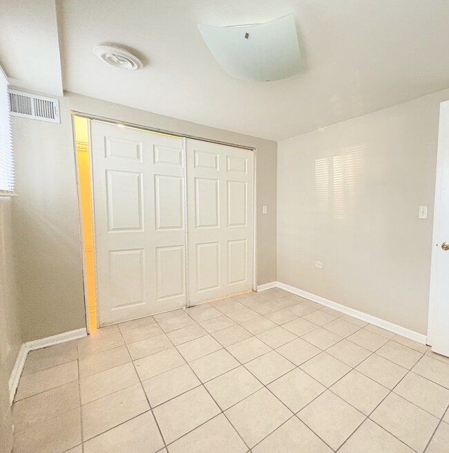 Photo - 125 S Leavitt St