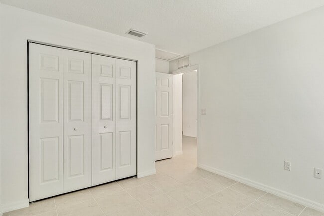 Photo - 24 Farnum Ln Unit A