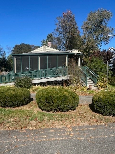 Building Photo - 316 Davis St