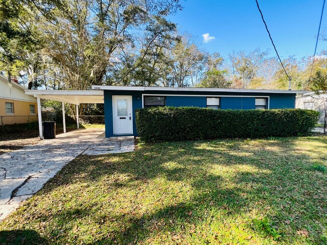 Lovely remodeled home in West Jacksonville - Lovely remodeled home in West Jacksonville